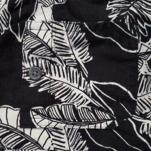 Boys Short Sleeve Button Down Shirts - Picture 5 of 11